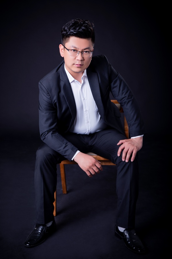  沪商汇文化产业合伙人、理事长-张春阳