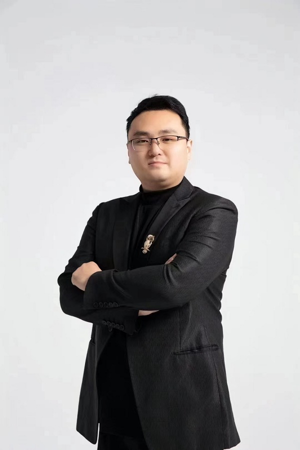 沪商汇文化产业合伙人、理事长-黄鸿森
